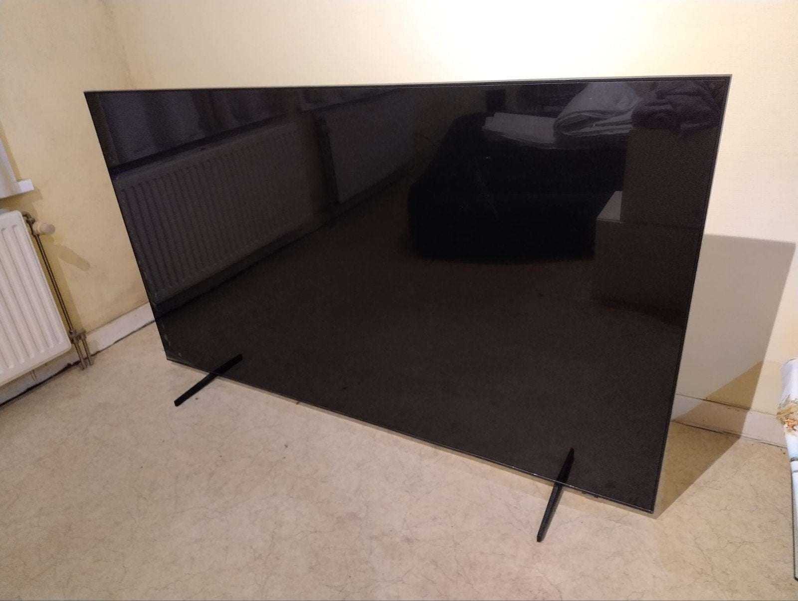 Téléviseur intelligent Crystal 4K de 85 pouces (216 cm) de S, TV, Hi-fi & Vidéo, Neuf, LED, 50 Hz, Enlèvement
