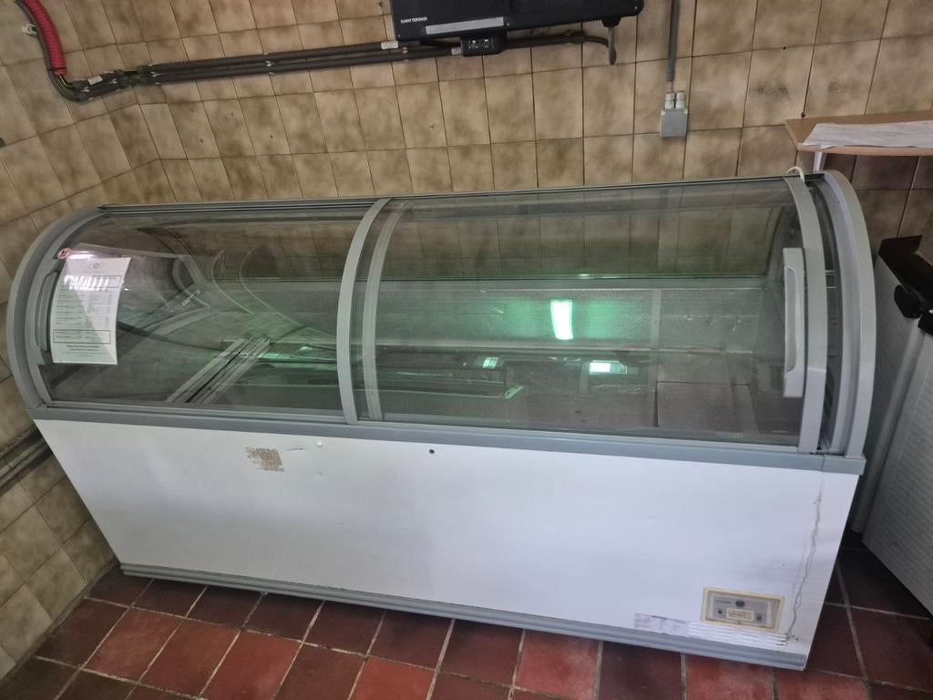 Scheptoog schepvitrine, Elektronische apparatuur, Vriezers en Diepvrieskisten, Vrieskist, Gebruikt, Ophalen, 85 tot 120 cm