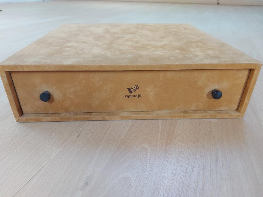 Coffre pour 12 sous assiettes, Antiek en Kunst, Antiek | Keukengerei, Ophalen of Verzenden