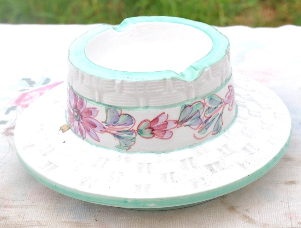 cendrier en faience forme de chapeau, Enlèvement ou Envoi, Utilisé, Cendrier