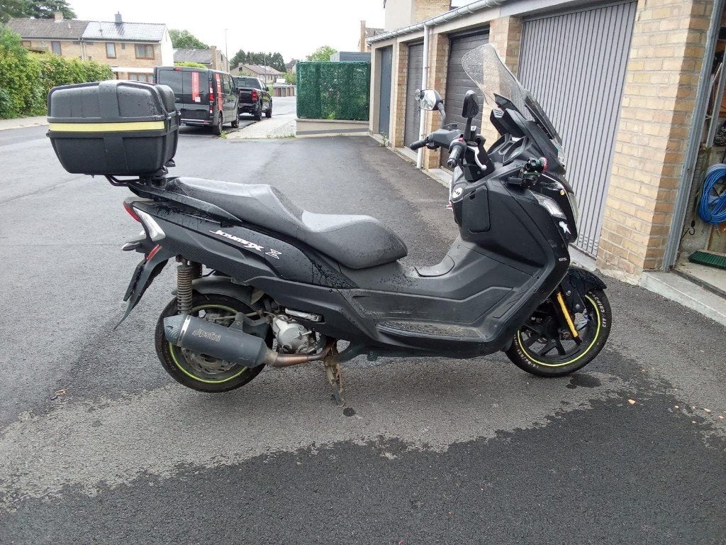 Sym joymax Z125, Enlèvement, 1 cylindre, 12 à 35 kW