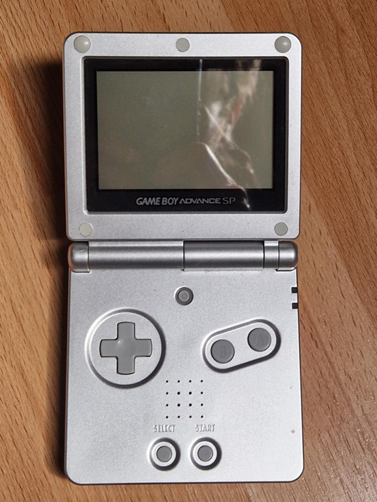 2 Nintendo Gameboy Advance SP met officiële tas en oplader, Ophalen, Gebruikt, Game Boy Advance, Met beschermhoes of tas