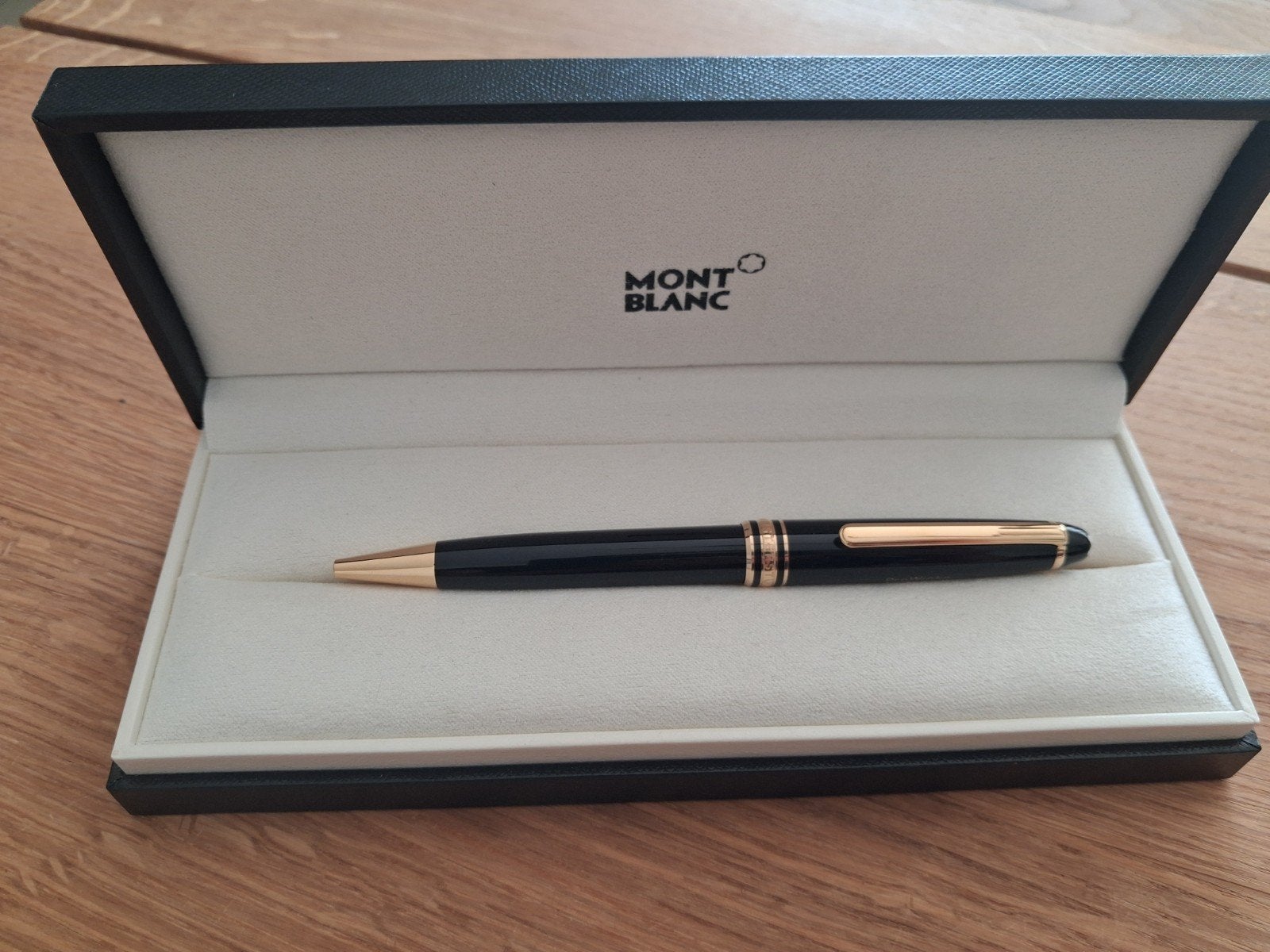 Montblanc Meisterstück classique model 164 nieuw, Verzamelen, Pennenverzamelingen, Ophalen, Balpen, Nieuw, Met doosje