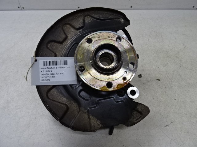 MOYEU DE ROUE AVANT DROIT Volkswagen Touran (5T1), Utilisé, Volkswagen