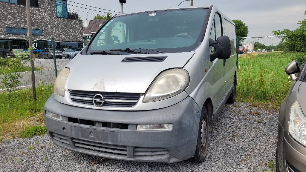opel vivaro 1.9d TREKHAAK OHBOEK 2003, Auto's, Bestelwagens en Lichte vracht, Stof, 4 cilinders, Bedrijf, 74 kW