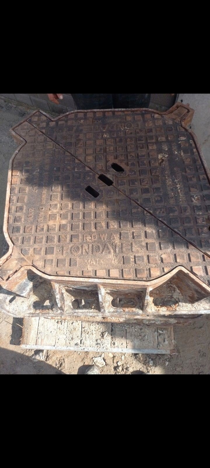 Putdeksels 80x80 40ton, Enlèvement