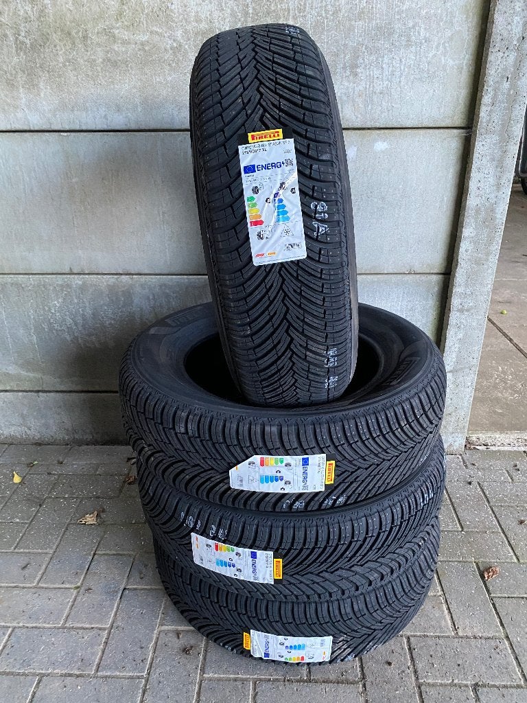 202/45 R17 PIRELLI // HANKOOK 205/45 R17, Auto-onderdelen, Banden en Velgen, Ophalen, Nieuw, 17 inch, 205 mm