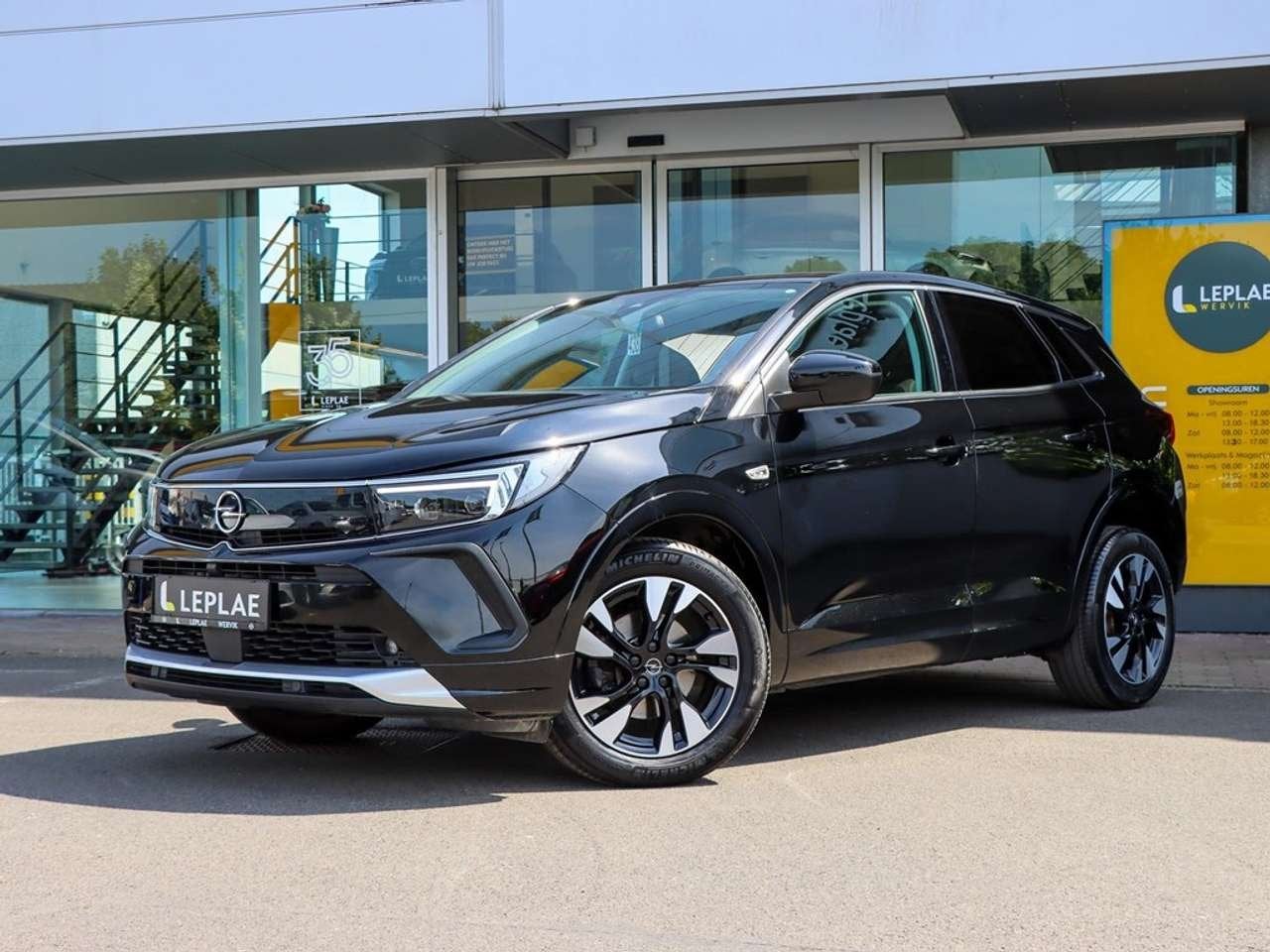 Opel Grandland Business Elegance 1.5D AT8 130PK |NAVI|CAMER, Zwart, 4 cilinders, 0 kg, Zwart