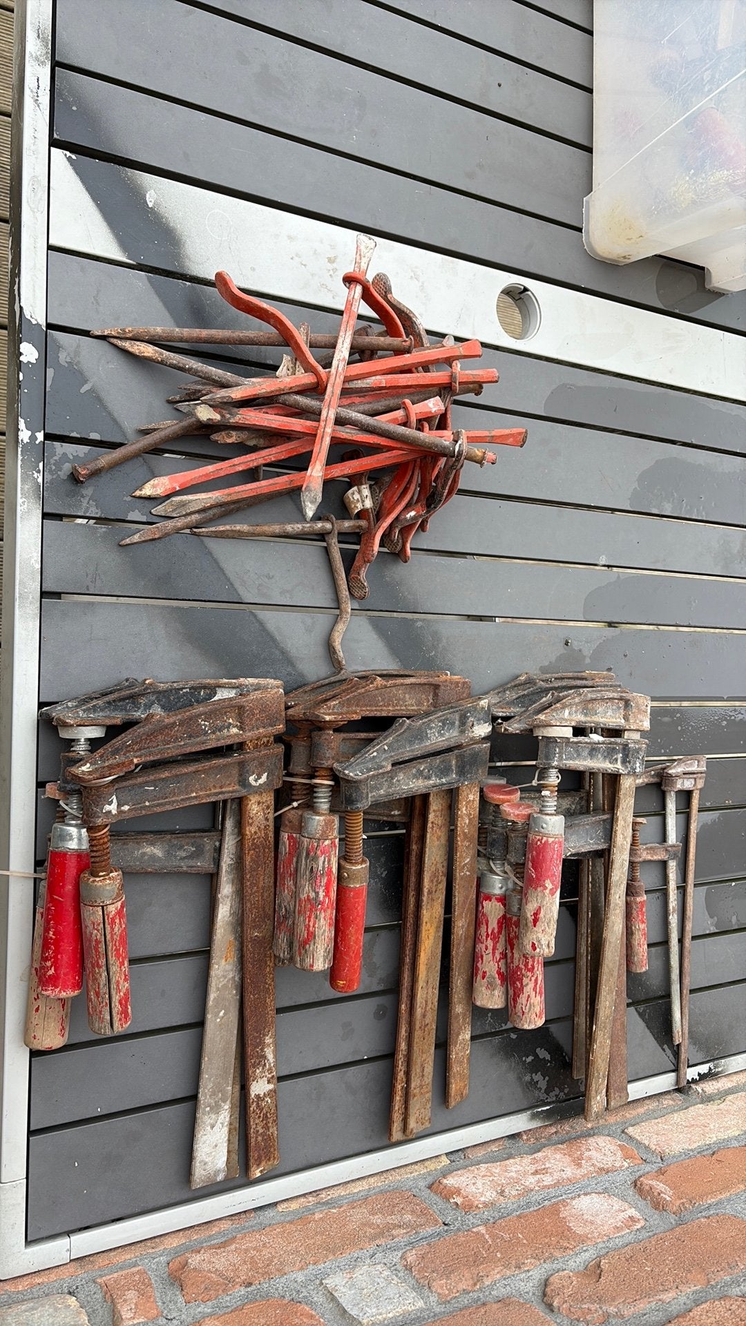 Lot de serres-joints et piquets de chantier, Bricolage & Construction, Enlèvement, Utilisé