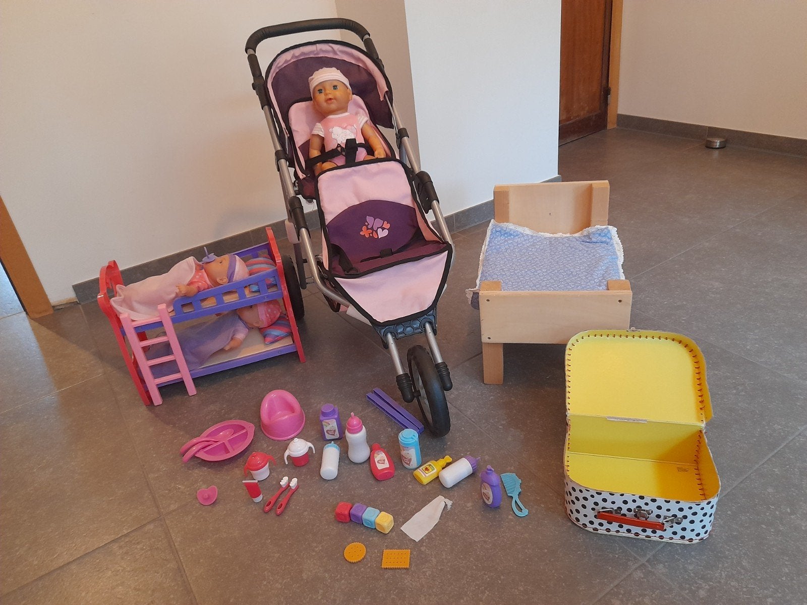 Poppenspel / poppenspeelgoed., Ophalen