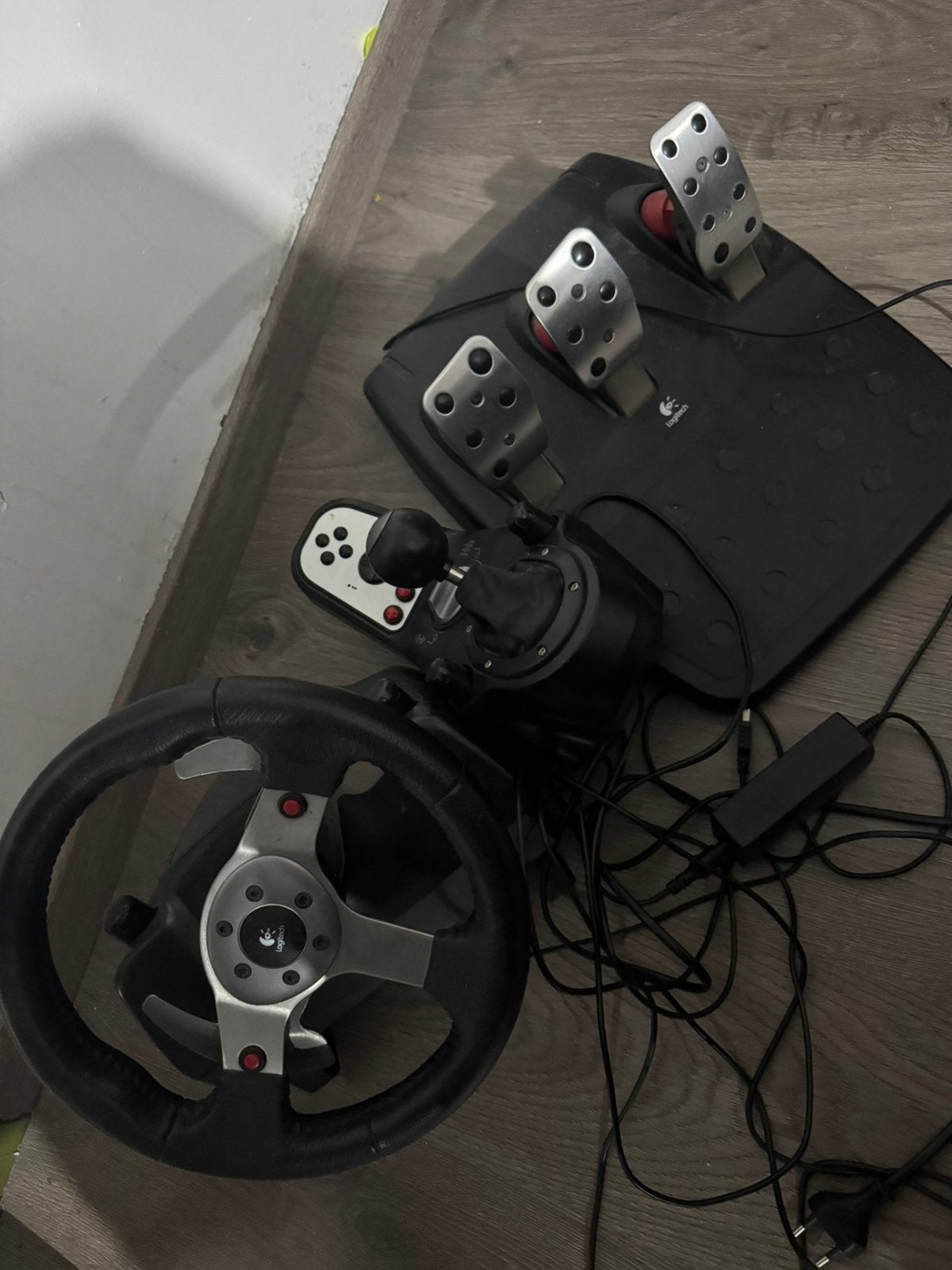 Logitech G25, Logitech, Enlèvement, Utilisé, Volant de course
