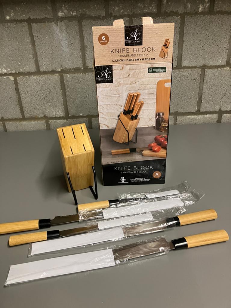 Messenblok uit bamboe met 5 messen erbij nieuw, Elektronische apparatuur, Fonduesets, Ophalen of Verzenden, Nieuw