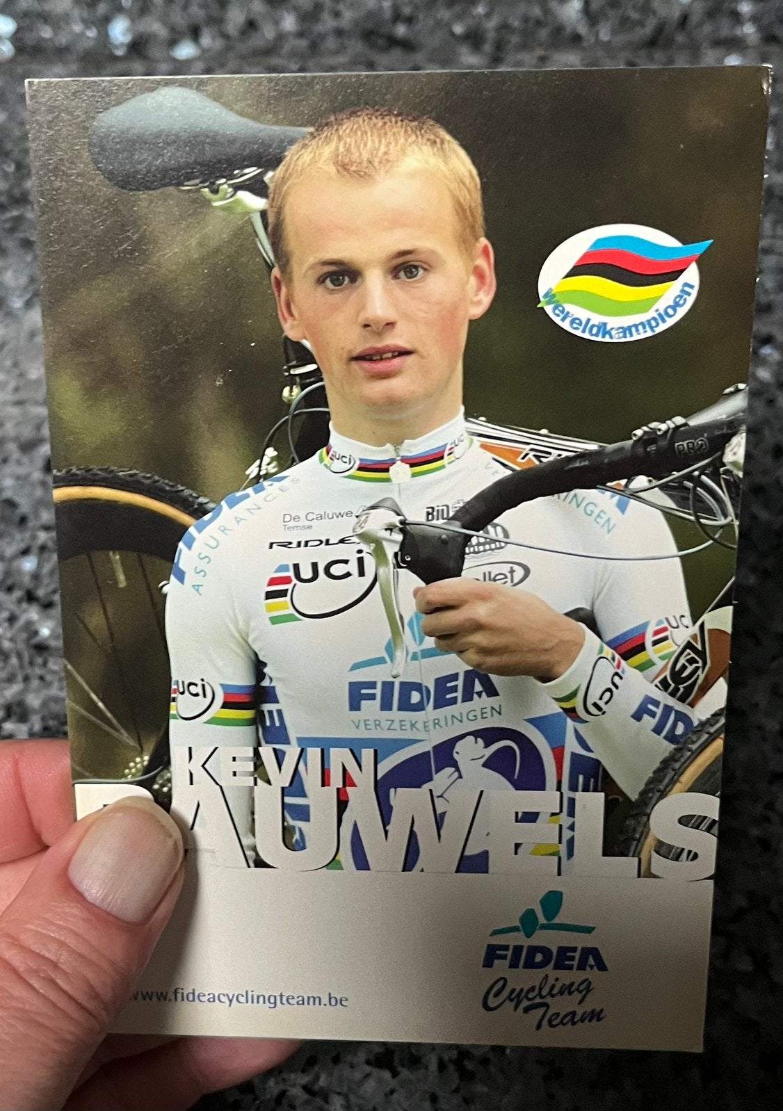 Le cycliste Kevin Pauwels, champion du monde, Enlèvement, Comme neuf