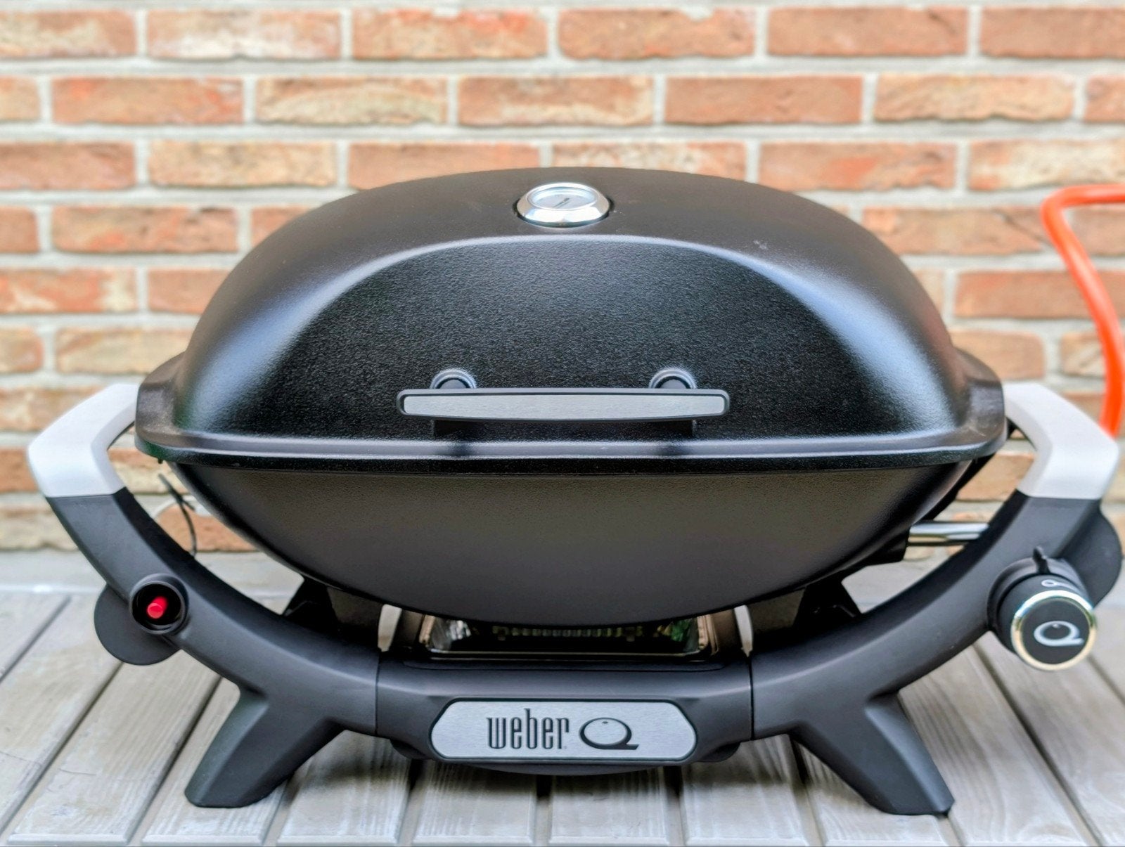Weber Q2100N Midnight Black Gasbarbecue, Jardin & Terrasse, Barbecues à gaz, Enlèvement