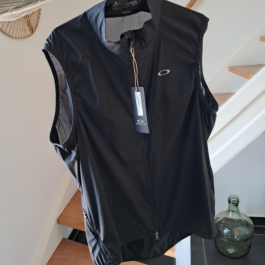 Oakley wind vest 2.0 XL, Ophalen