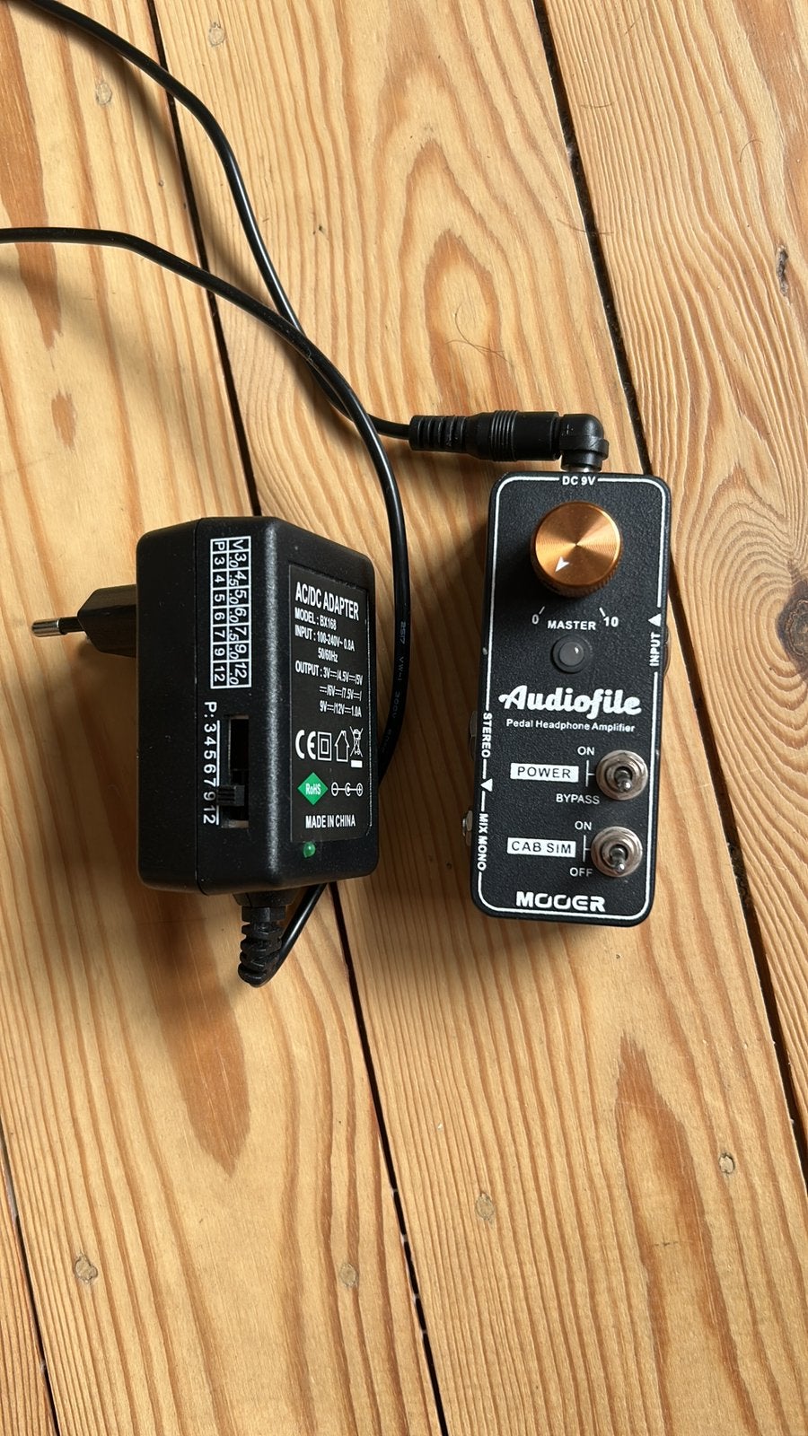 AC/DC adapter, Musique & Instruments, Effets, Enlèvement ou Envoi, Comme neuf