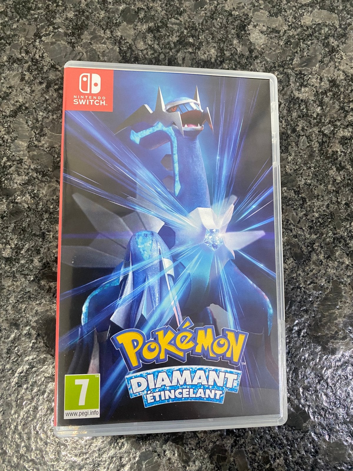 Pokémon Diamant Étincelant (Jeu Switch), Consoles de jeu & Jeux vidéo, Online, 1 joueur, À partir de 7 ans, Aventure et Action