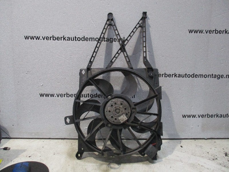 KOELVENTILATOR Opel Astra H (L48) (13-126-354), Robert Bosch AG, Gebruikt, Opel, Robert-Bosch-Allee 1
74232  Abstatt, DE