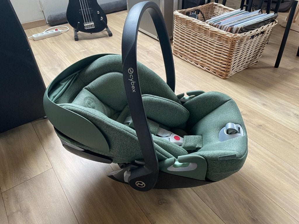 Cybex Cloud T I-Size Plus - Groen, Kinderen en Baby's, Gebruikt, Overige methoden, Verstelbare rugleuning, 0 t/m 13 kg