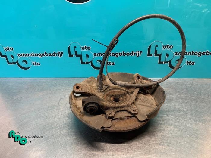 Fusee links-achter van een Mercedes 200 - 500, Gebruikt, -, Ophalen of Verzenden, -