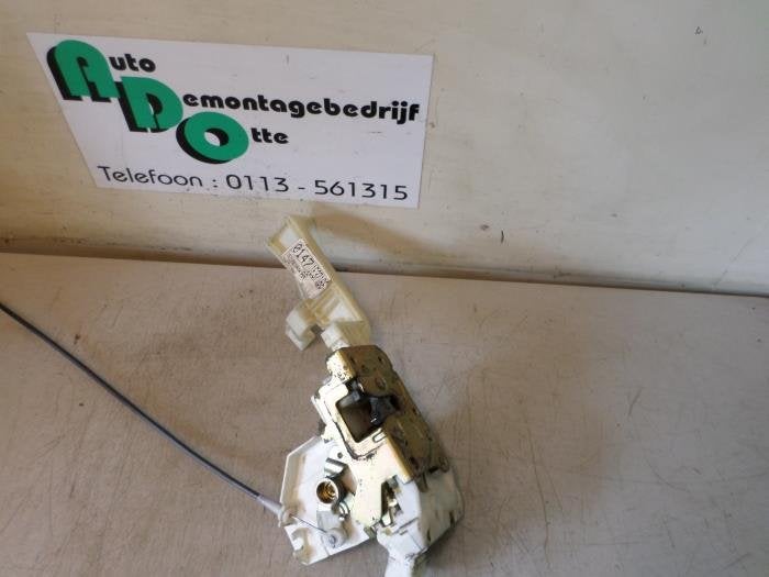 Deurslot Mechaniek 4Deurs rechts-voor van een Ford Mondeo (M, Gebruikt, -, -, Ophalen of Verzenden