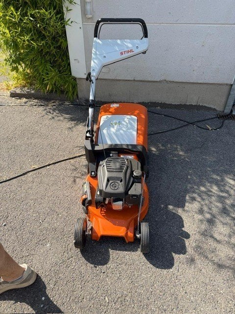 Tondeuse à gazon Stihl RM248, Enlèvement, Utilisé