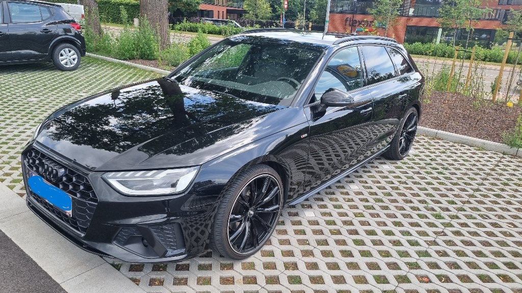 Audi A4 avant 2.0 TDi S-Line multitronic, Auto's, Euro 5, Zwart, Particulier, Te koop