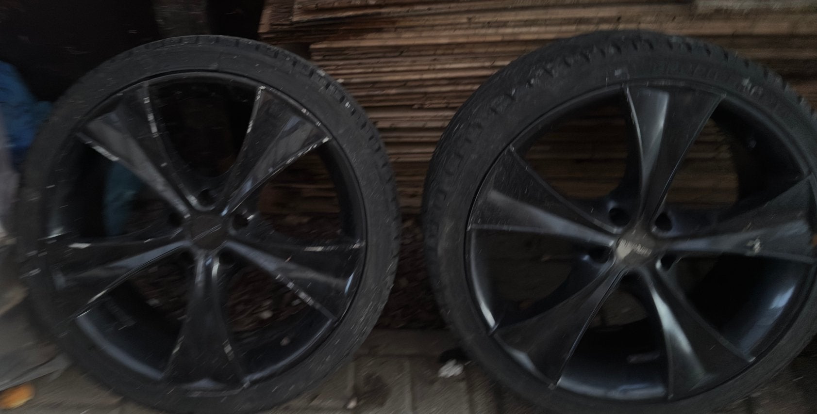 4 pièces de pneus Mercedes et BMW,, Enlèvement
