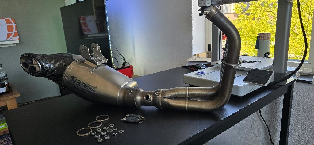 Akrapovic Titanium Uitlaat Yamaha MT09 XSR900, Motoren, Ophalen, Gebruikt