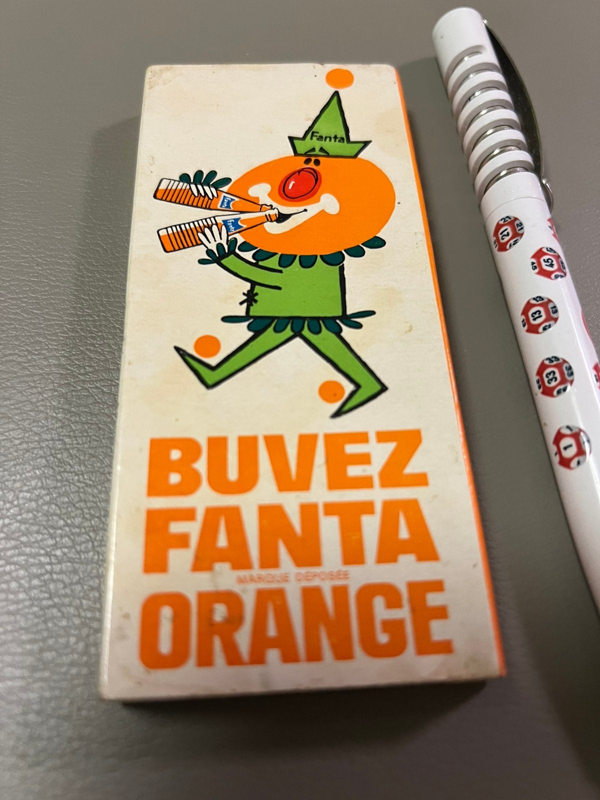 Crayons de couleur Fanta Orange (voir description), Collections, Envoi, Comme neuf, Ustensile