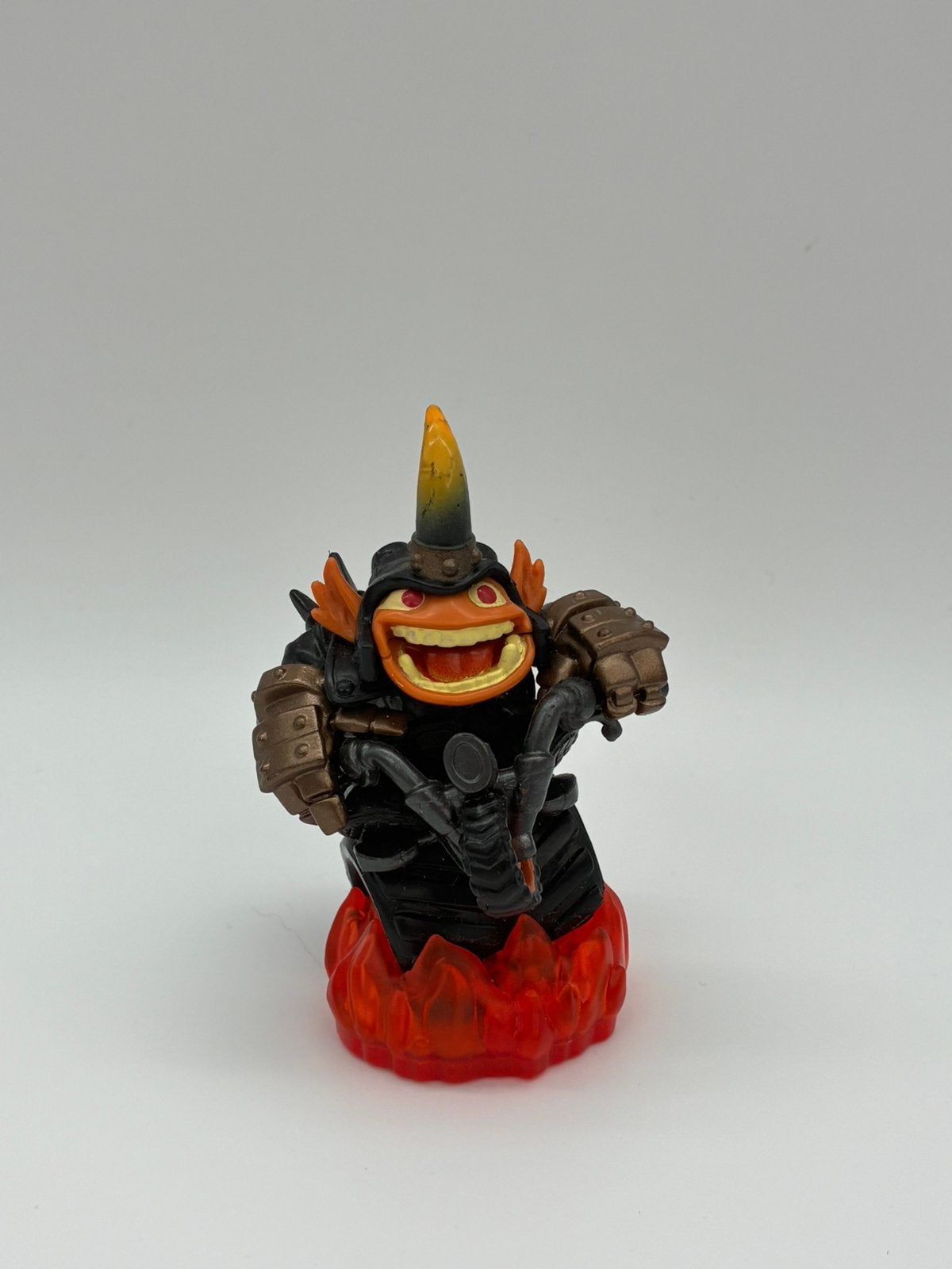Skylanders Trap Team Hog Wild Fryno, Envoi, Comme neuf