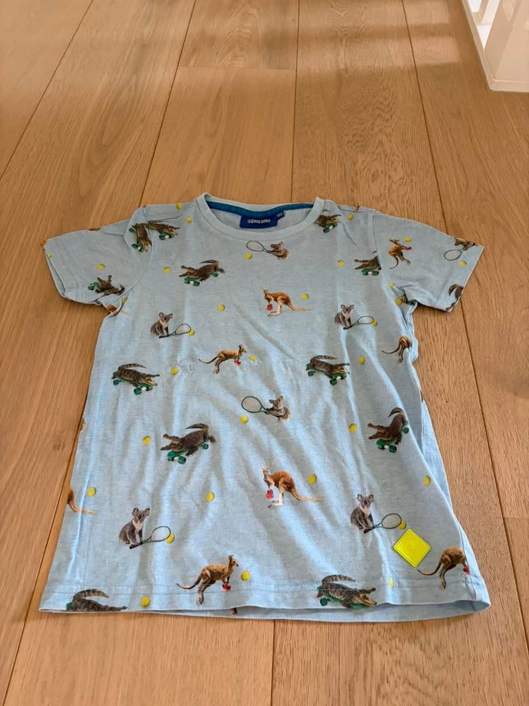 T-shirt Someone maat 122, Enfants & Bébés, Vêtements enfant | Taille 122, Enlèvement ou Envoi, Comme neuf, Garçon, Chemise ou À manches longues