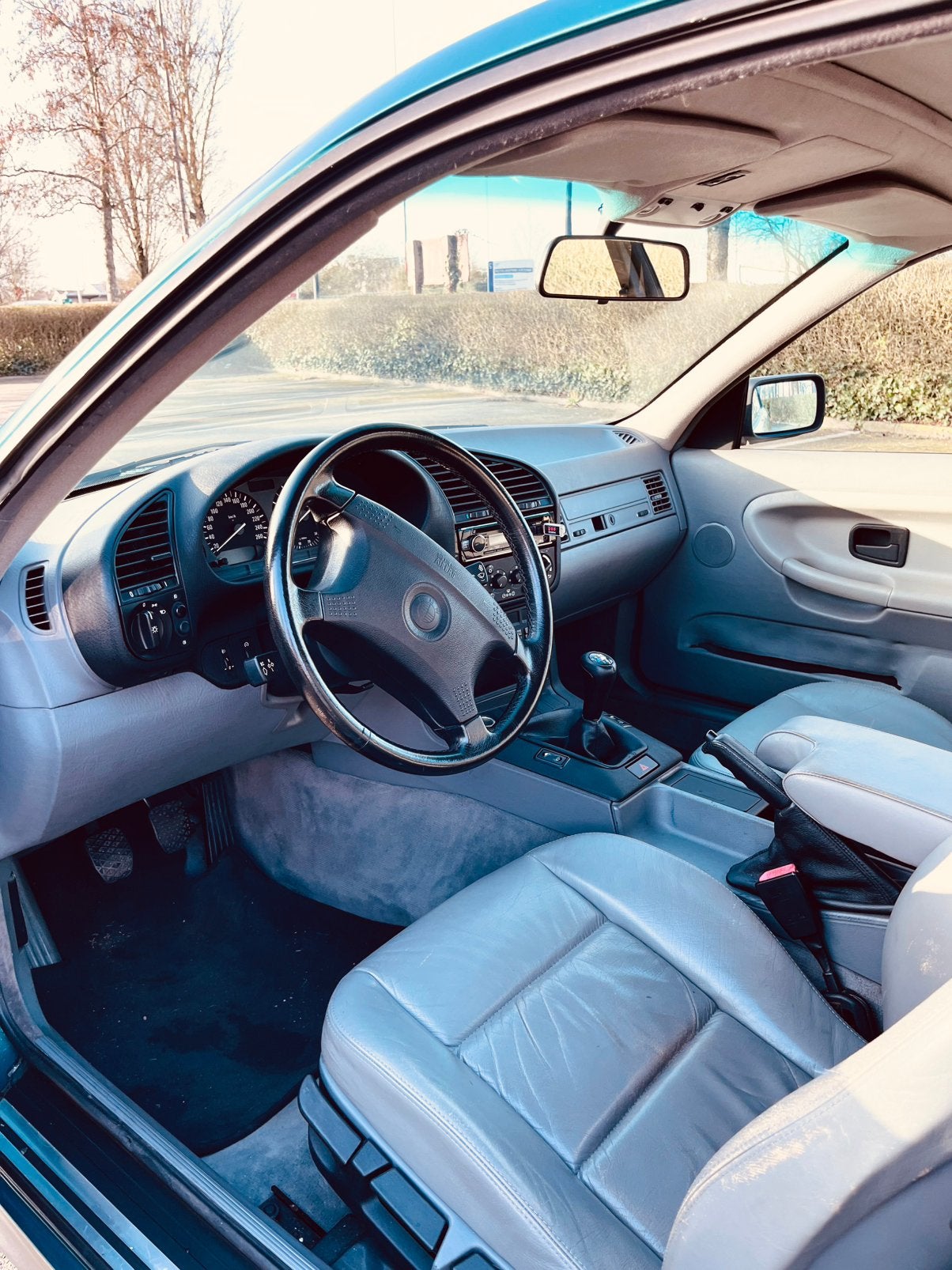 BMW E36 325i – 1993 Oldtimer – Pure 6-cilinder BMW-beleving, foto 9