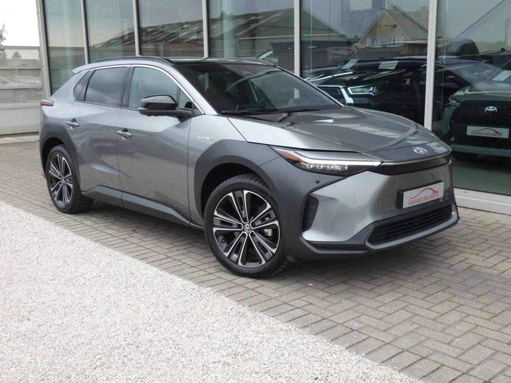 Toyota Bz4x AWD PREMIUM +Trekhaak +Pano dak +LEDER +JBL +360, Auto's, Automaat, Zwart, Leder, 5 zetels