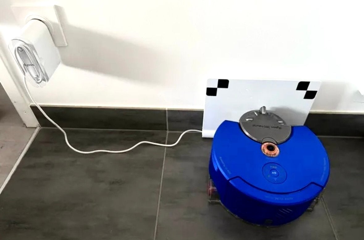 Dyson 360 Heurist Robotstofzuiger Oplaadstation Handleiding, Elektronische apparatuur, Zo goed als nieuw, Oplaadstation, Ophalen of Verzenden