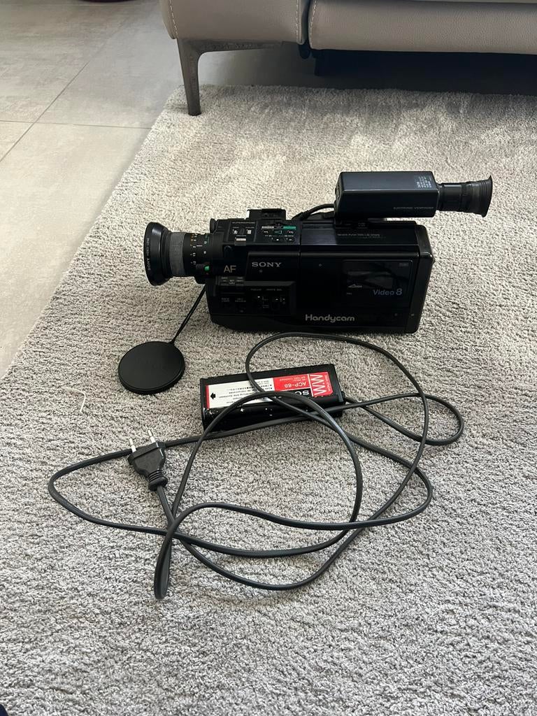 Sony Handycam CCD-V50E compleet vintage-pakket, Audio, Tv en Foto, Videocamera's Digitaal, Ophalen of Verzenden, 8 tot 20x, Sony