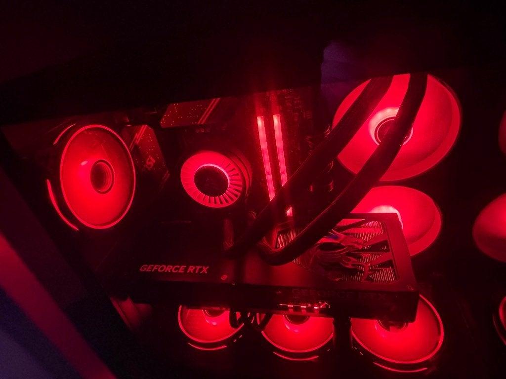 PC Gaming RTX 5070 + Écran + Clavier + Souris + Casque, 32 GB, Custom Build, Ophalen of Verzenden, Zo goed als nieuw