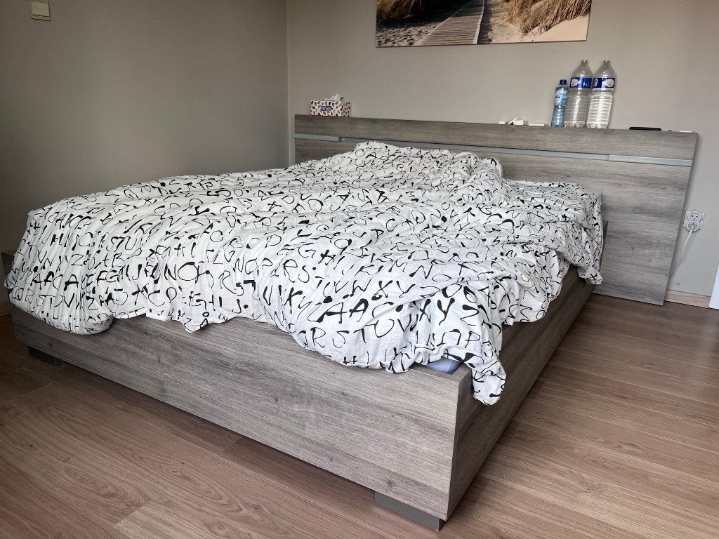 Slaapkamer grijze eik, Enlèvement, Comme neuf, Deux personnes