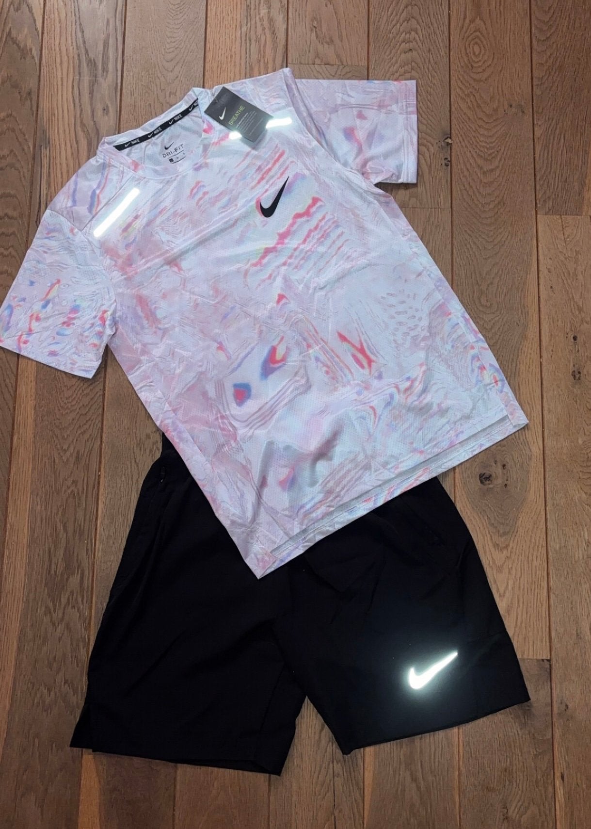 Nike running, Vêtements | Hommes, Vêtements de sport, Envoi, Comme neuf