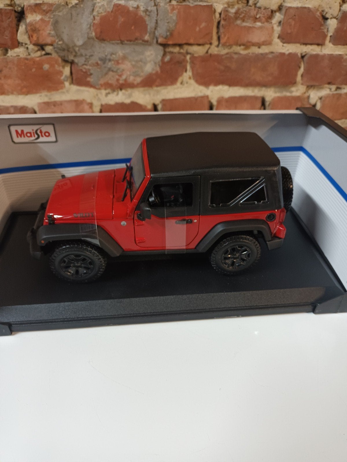 Schaalmodel Jeep wrangler 2014,schaal 1.18 met ovp ., Ophalen of Verzenden