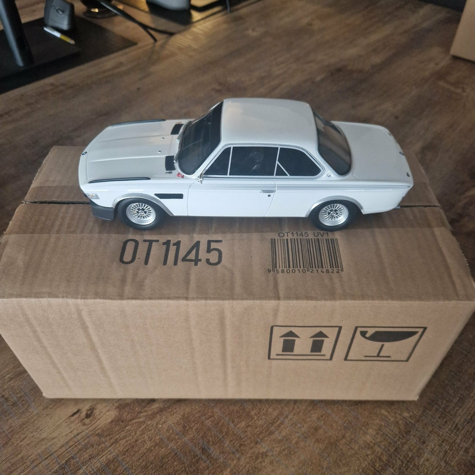 1/18 BMW 3.0 CSL - OttoMobile, Ophalen of Verzenden, Nieuw, Auto, OttOMobile