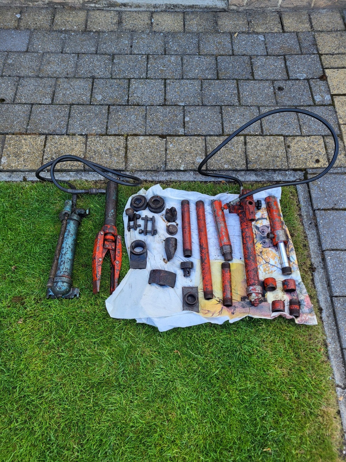 Uitdeukset hydraulisch, Enlèvement
