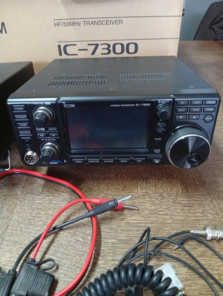 ICOM IC-7300 MKI (met of zonder SP-38), Telecommunicatie, Zenders en Ontvangers, Zo goed als nieuw, Zender en Ontvanger, Ophalen