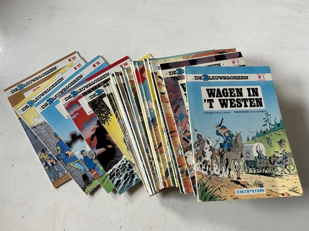 De Blauwbloezen strips (eerste 33 nummers), Meerdere stripboeken, Ophalen of Verzenden, Gelezen