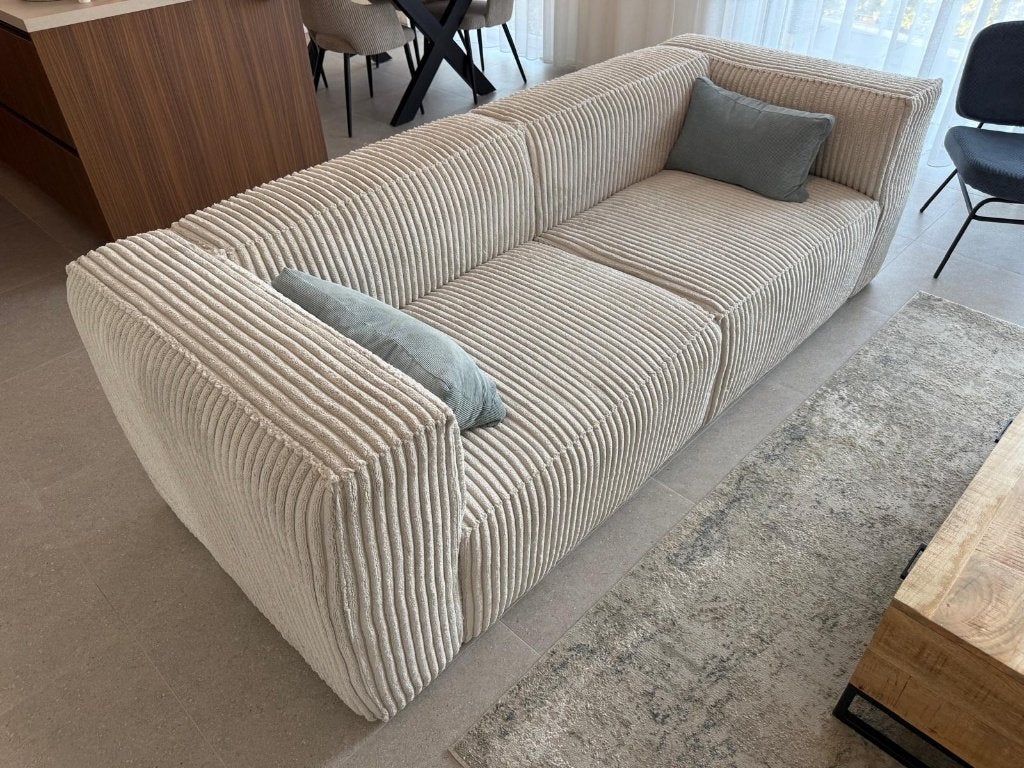 Grote 3-zitsbank in beige corduroy — als nieuw, Huis en Inrichting, Zetels | Zetels, Ophalen, Driepersoons, 75 tot 100 cm, Zo goed als nieuw