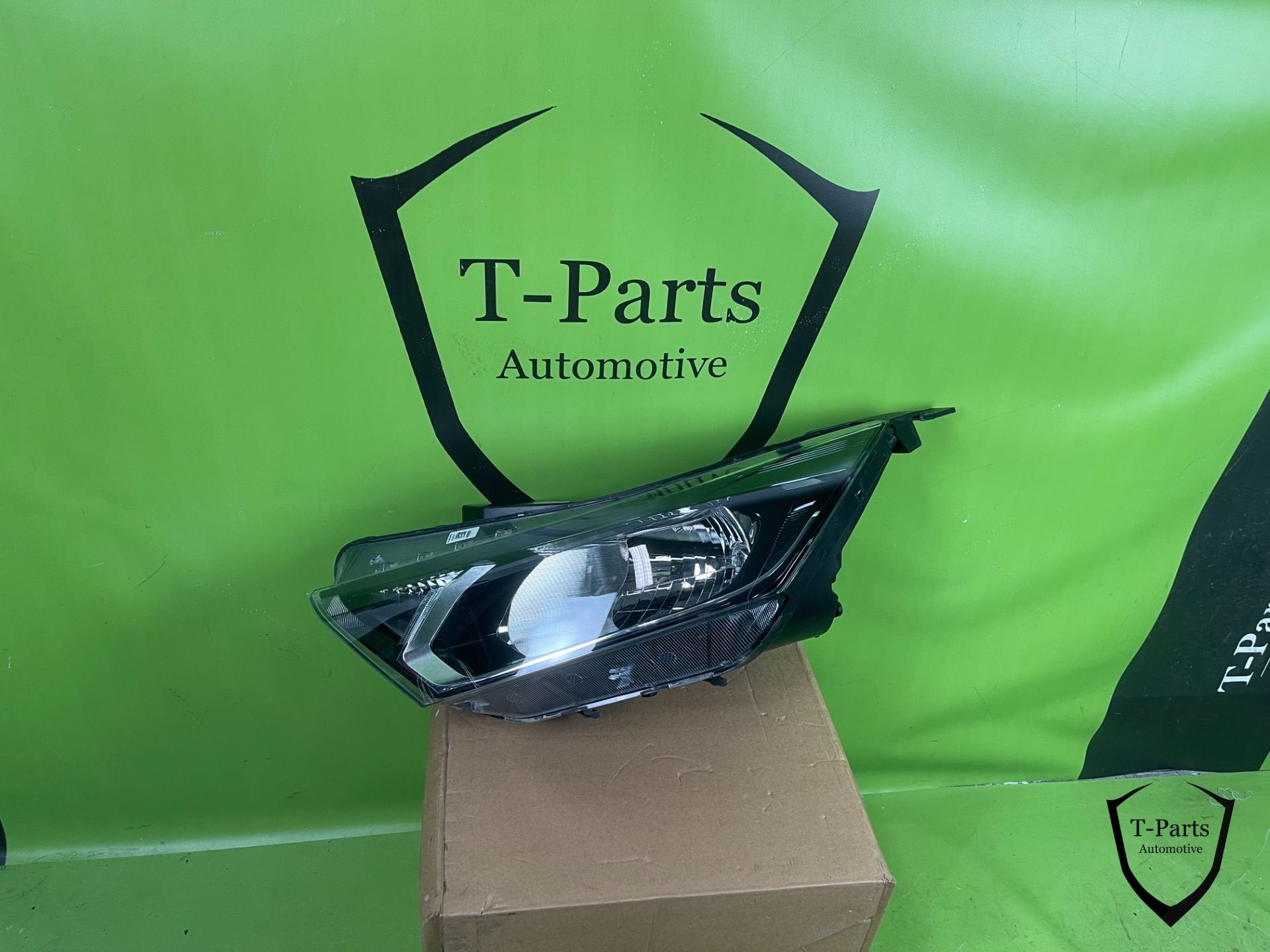 hyundai i20 koplamp links lamp nieuw 92101q0050, Auto-onderdelen, Gebruikt, Heolleung-ro 12
06797  Seoul, Info@hyundai.com, Hyundai