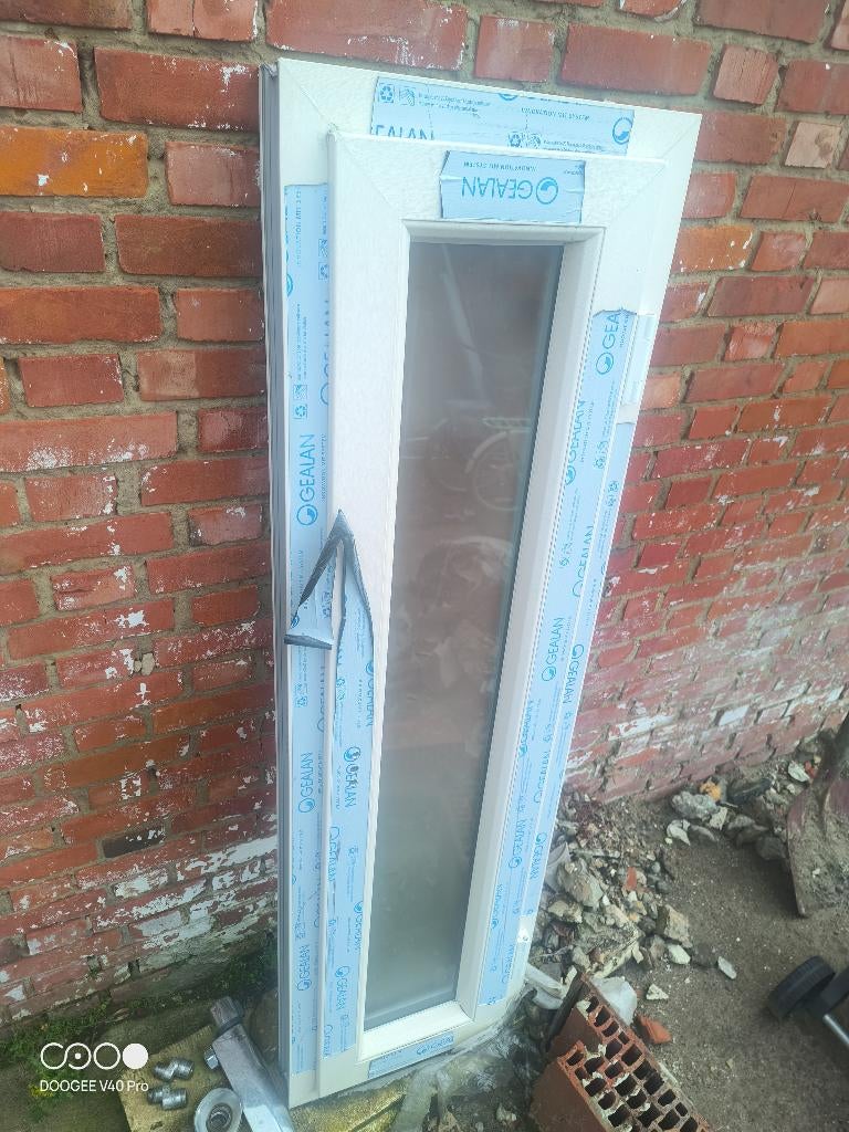 Nieuwe Pvc kiepraam met dubbelglas 140 × 40 cm (Creme), Ophalen, Gevelraam of Ruit, Minder dan 80 cm, Nieuw