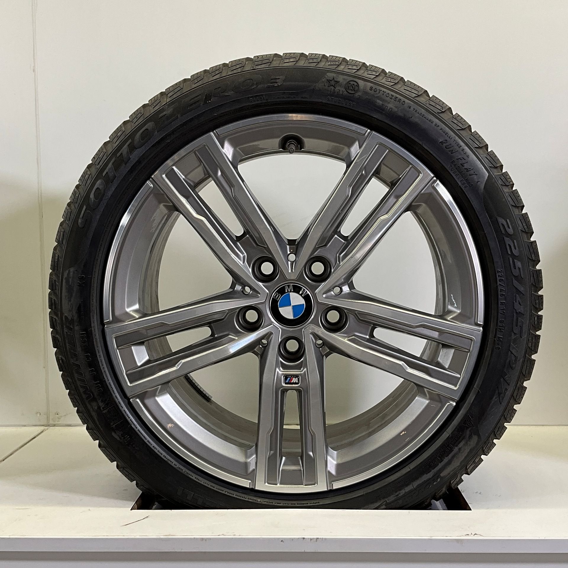 BMW 1 SERIE F40 F41 2 SERIE F44 F45 F46 SET VELGEN + WINTERB, Autos : Pièces & Accessoires, Pneus & Jantes, Pneus et Jantes, Pneus hiver
