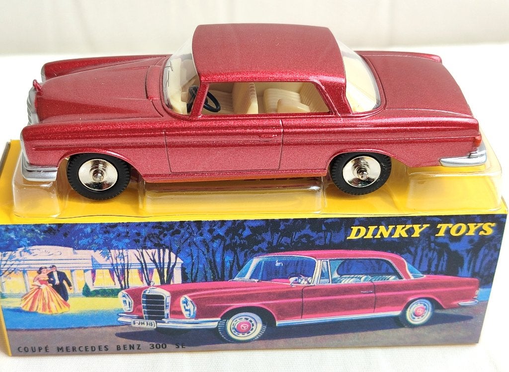 Dinky Atlas _ Mercedes-Benz Coupé 300SE _ ref. 533., Hobby en Vrije tijd, Ophalen of Verzenden, Nieuw, Auto, Dinky Toys