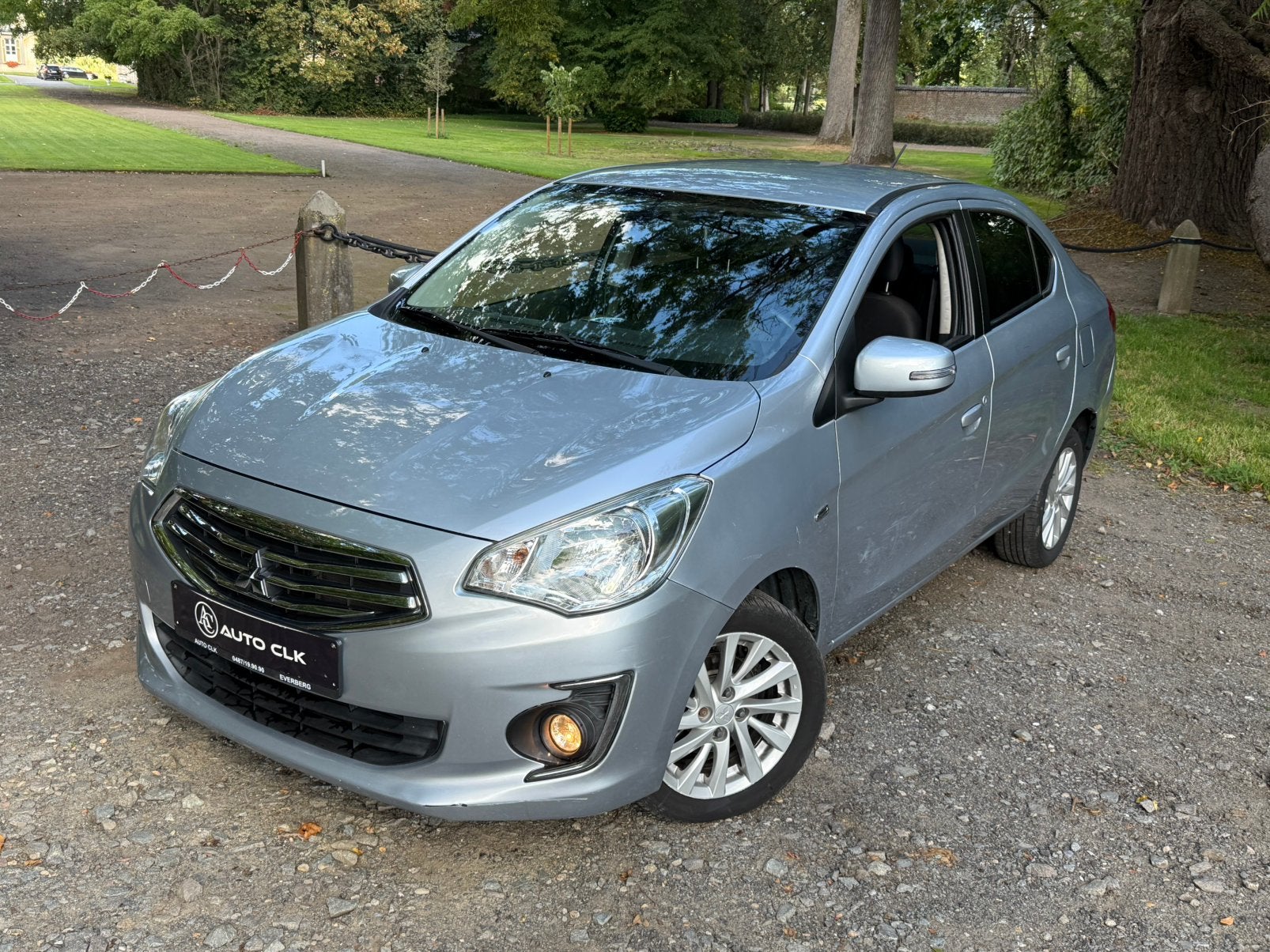 Mitsubishi Attrage 1.2i ESSENCE 2015 Boite AUTOMATIQUE Airco, Autos, Achat, 5 portes, Automatique, Particulier